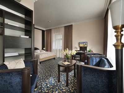 EA Hotel Royal Esprit**** - třílůžkový pokoj